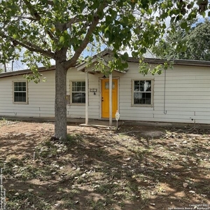 Home For Sale In Floresville, Texas