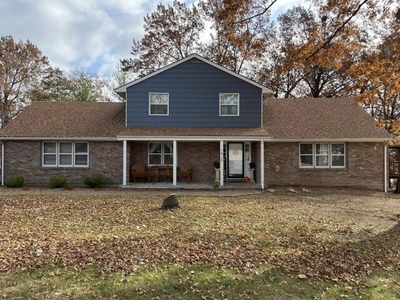 Home For Sale In Fulton, Missouri