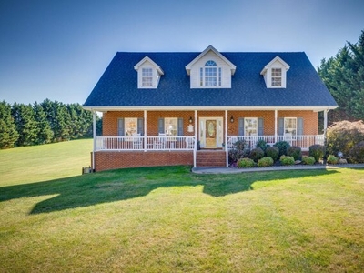 Home For Sale In Greeneville, Tennessee