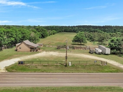 Home For Sale In Huntsville, Texas