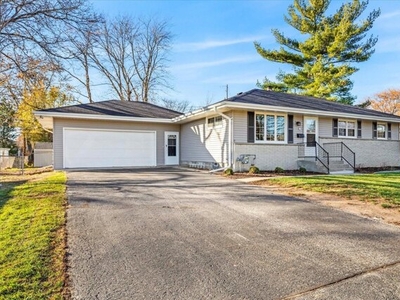 Home For Sale In Mukwonago, Wisconsin