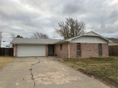 Home For Sale In Watonga, Oklahoma