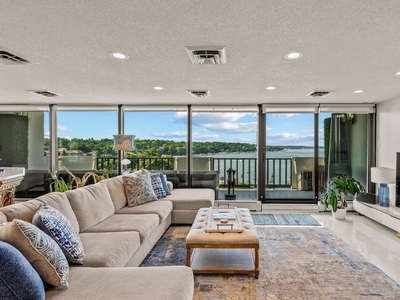 Luxury Apartment for sale in Lake Geneva, Wisconsin