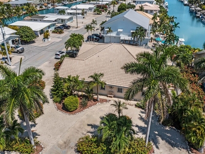 Luxury Duplex for sale in Key Colony Beach, Florida