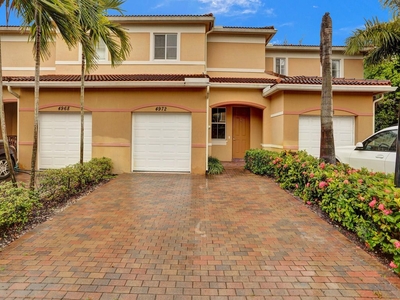 Luxury Townhouse for sale in Hollywood, Florida