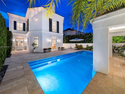 Luxury Villa for sale in Coral Gables, United States