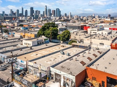 Industrial Warehouse in DTLA Opportunity Zone - 1150 E 12th St, Los Angeles, CA 90021