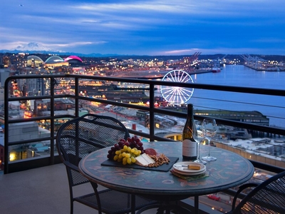 Luxury Flat for sale in Seattle, Washington