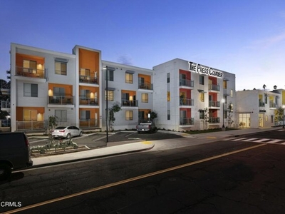 Flat For Rent In Oxnard, California