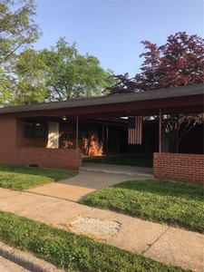Home For Rent In Wood River, Illinois