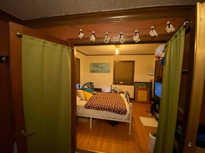 Room For Rent, Spokane, Eclectic Room In Fun Loving Home!