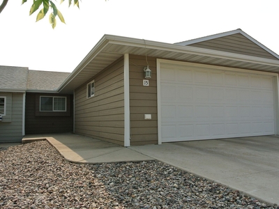 410 28th Ave SW UNIT 15, Minot, ND 58701