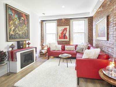 252 East 7th Street, 7 : a Luxury Residence/Apartment for Sale - East Village New York, New York