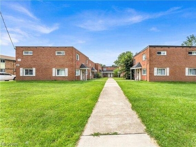 2 bedroom, Cleveland OH 44128
