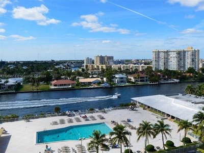 3 bedroom, Hallandale Beach FL 33009