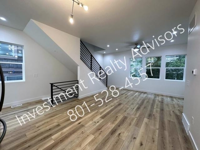 3 bedroom, Salt Lake City UT 84102