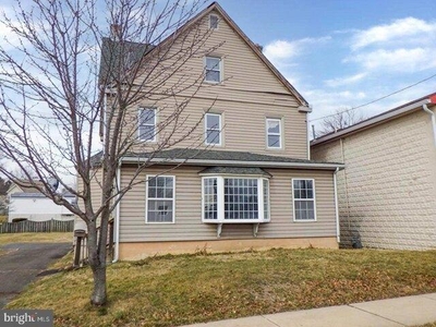 3 bedroom, Willow Grove PA 19090