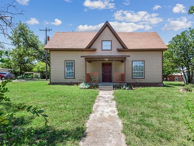 206 S Cleveland, Meridian, TX 76665