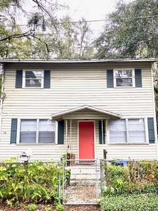 716 NW 4th Ave #716B, Gainesville, FL 32601