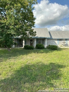 Home For Sale In Marion, Texas