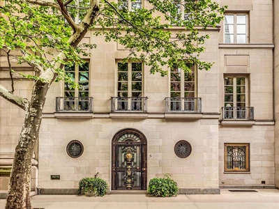 17 room luxury Townhouse for sale in New York