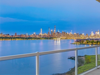 4 bedroom luxury Flat for sale in Edgewater, United States