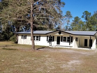 Home For Sale In Crawfordville, Florida
