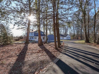 Home For Sale In Pelham, New Hampshire