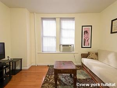 New York Apartment - 3 Bedroom Rental in Woodside, Queens