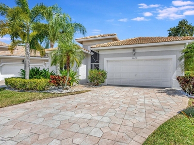 2 bedroom luxury Villa for sale in West Palm Beach, Florida