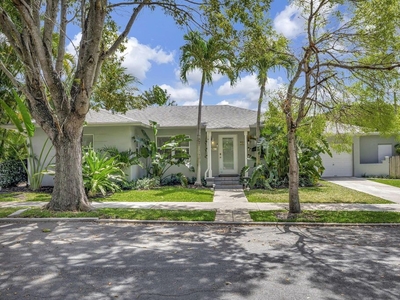 2 bedroom luxury Villa for sale in West Palm Beach, Florida