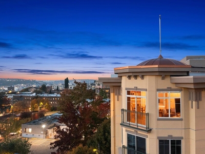 Luxury Flat for sale in Seattle, United States