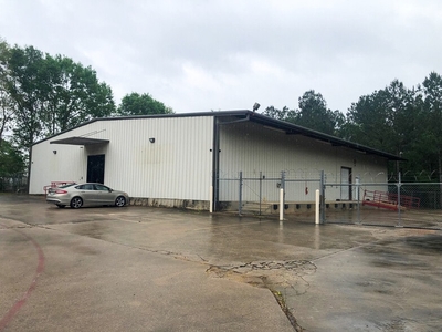 19662 Airport Pky, Conroe, TX 77303 - Industrial for Sale