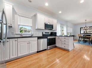 3 bedroom luxury Flat for sale in Upton, Massachusetts