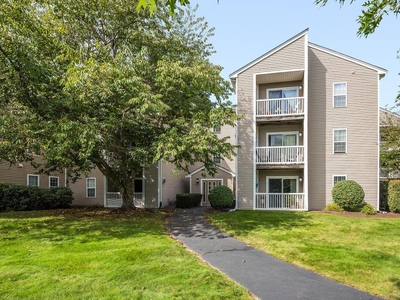 2 bedroom luxury Flat for sale in Plymouth, Massachusetts