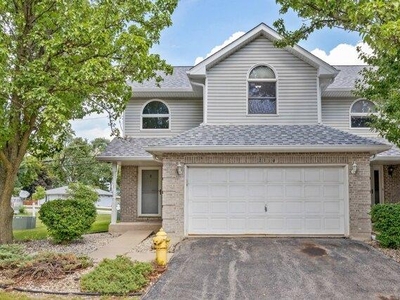 3 bedroom, Crest Hill IL 60403