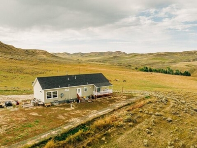 Home For Sale In Clearmont, Wyoming