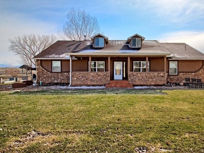 Home For Sale In Loma, Colorado