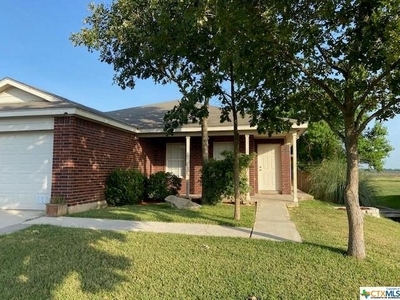 Home For Sale In Luling, Texas