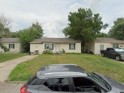 1427 NW Hoover Ave, Lawton, OK 73507