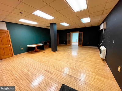 303 S Centre Street # COMMERCIAL SPACE