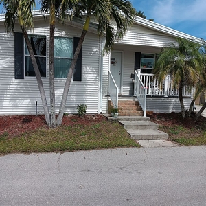 208 Tiel Ave, North Fort Myers, FL 33903