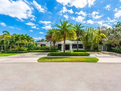 4 bedroom luxury Villa for sale in North Miami Beach, Florida