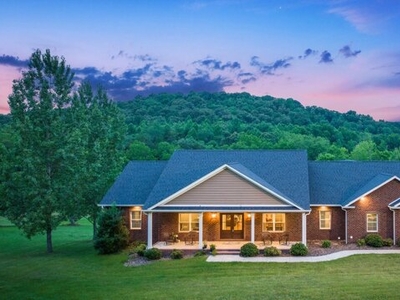Home For Sale In Church Hill, Tennessee
