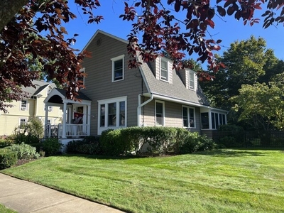 Home For Sale In Longmeadow, Massachusetts