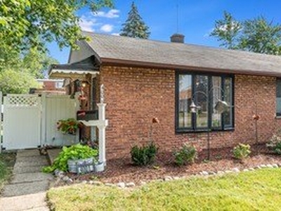 Home For Rent In Hometown, Illinois