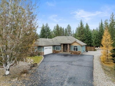Home For Sale In Spirit Lake, Idaho