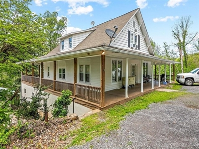 Home For Sale In Sylva, North Carolina