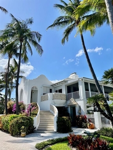 5 bedroom luxury Villa for sale in Palm Beach, Florida