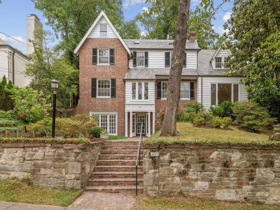4 bedroom luxury Detached House for sale in Washington, District of Columbia